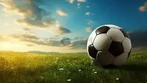 晚绽放的明星！28岁罗马钢铁后卫成转会风云人物，英超四大豪门争相抢夺！