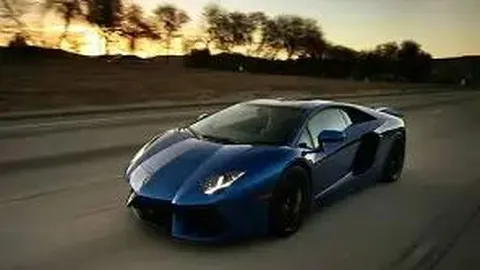 詹皇肘击致独行侠球星受伤，赛场惊现血迹与无辜牙落